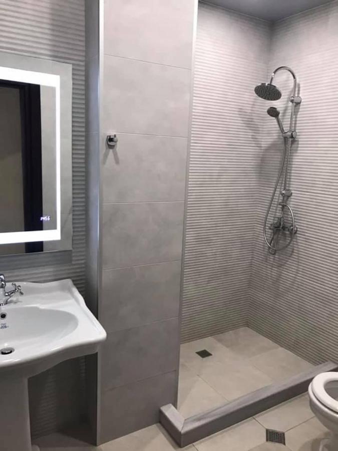Hotel Light Palace バトゥーミ エクステリア 写真